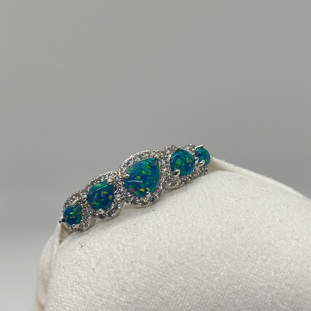 Elegant Rhodium and Blue Gemstone Ring No Bag No Tag Never worn Size 11 1/2